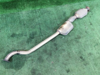Средняя часть глушителя SUBARU LANCASTER OEM 44200AE050 BH9 BE9 1999 EJ254 AT