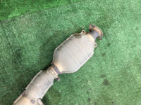 Средняя часть глушителя SUBARU LANCASTER OEM 44200AE050 BH9 BE9 1999 EJ254 AT