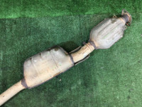 Средняя часть глушителя SUBARU LANCASTER OEM 44200AE050 BH9 BE9 1999 EJ254 AT