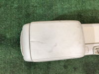 Guantera y reposabrazos КОЖА SUBARU OUTBACK OEM 92111AG240WA BP5 BL5 BLE BPE BPH BL9 BP9 2005 gold 3M4