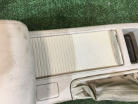 Guantera y reposabrazos КОЖА SUBARU OUTBACK OEM 92111AG240WA BP5 BL5 BLE BPE BPH BL9 BP9 2005 gold 3M4