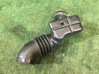 Патрубок воздушного фильтра SUBARU OUTBACK OEM 14457AA380 BPE BLE 2005 EZ30 AT