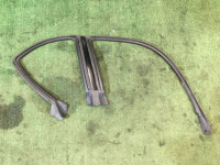 Уплотнитель дверей правый 63521AG000 SUBARU OUTBACK