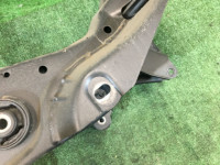Travesaño trasero SUBARU LEGACY OEM 20152AE001 BEE BHE BE5 BE9 BH5 BH9 2002 EZ30 AT