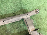 Travesaño trasero SUBARU LEGACY OEM 20152AE001 BEE BHE BE5 BE9 BH5 BH9 2002 EZ30 AT