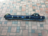 Estribo metálico derecho SUBARU LEGACY OEM 51415AE021 BEE BHE BE5 BE9 BH5 BH9 2002 BLUE 14L