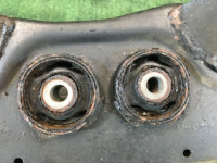 Travesaño trasero SUBARU LANCASTER OEM 20152AE000 BHE BH9 BH5 BE5 BE9 BEE 1998 EJ254 AT