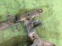 Travesaño trasero SUBARU LANCASTER OEM 20152AE000 BHE BH9 BH5 BE5 BE9 BEE 1998 EJ254 AT
