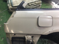 บังโคลนหลังขวา SUBARU LANCASTER OEM 51410AE160 BHE BH9 1998 beige 8L5