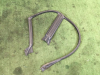 Уплотнитель дверей правый 63521AE020 SUBARU LANCASTER