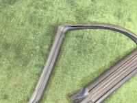 Right door seal SUBARU LANCASTER OEM 63521AE020 BHE BH9 BH5 1998 beige 8L5
