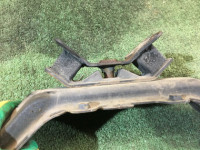 Travesaño de la caja de cambios SUBARU LEGACY OEM 41011AE000, 41022AE120 BE5 BH5 2001 EJ206 AT