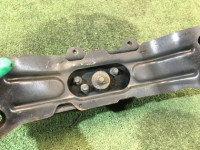 Travesaño de la caja de cambios SUBARU LEGACY OEM 41011AE000, 41022AE120 BE5 BH5 2001 EJ206 AT