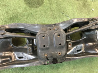 Travessa dianteira SUBARU LEGACY OEM 20101AE030 BE5 BH5 2001 EJ206 AT