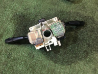 Блок подрулевых переключателей 83111AE040 SUBARU LEGACY