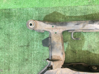 Travessa traseira SUBARU LEGACY OEM 20152AE001 BHE BH9 BH5 BE5 BE9 BEE 2002 EZ30