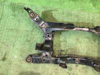 Travessa traseira SUBARU LEGACY OEM 20152AE001 BHE BH9 BH5 BE5 BE9 BEE 2002 EZ30