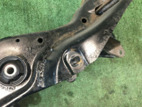 Travessa traseira SUBARU LEGACY OEM 20152AE001 BHE BH9 BH5 BE5 BE9 BEE 2002 EZ30