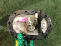 燃料ポンプ SUBARU LEGACY OEM 42021AE040 BHE BEE 2002 EZ30