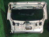 尾门 SUBARU LEGACY OEM 60800AE060, 63011AE020 BHE BH9 BH5 2002 White 51E, 96H