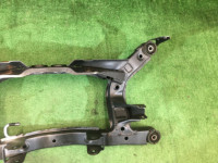 リアメンバー SUBARU LANCASTER OEM 20152AE001 BHE BH9 BH5 BE5 BE9 BEE 2002 EZ30 AT