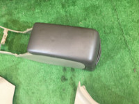 Guantera y reposabrazos SUBARU LANCASTER OEM 92111AE010AD BHE BH9 BH5 2002 Silver 1U2