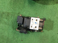 Блок abs VDC SUBARU LANCASTER OEM 27539AE001 BHE BEE 2002 EZ30 AT
