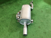 Silencioso trasero SUBARU LANCASTER OEM 44300AE200 BHE 2002 EZ30 AT