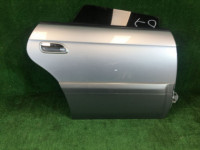 右リアドア SUBARU LANCASTER OEM 60400AE420 BHE BH9 2002 Silver 1U2