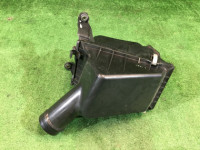 Корпус воздушного фильтра SUBARU LANCASTER OEM 46052AE000 46051AE000 BHE BEE 2002 EZ30 AT