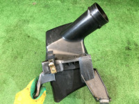 Корпус воздушного фильтра SUBARU LANCASTER OEM 46052AE000 46051AE000 BHE BEE 2002 EZ30 AT