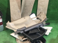 后备箱饰板 SUBARU LANCASTER OEM 95066AE020GG, 95066AE030GG, 95073AE000GG, 95067AE050GG BHE BH9 2002 Silver 1U2