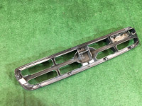 Grelha do radiador SUBARU LANCASTER OEM 91121AE260 BHE BH9 2002 Silver 1U2