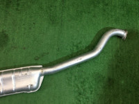 Средняя часть глушителя SUBARU LANCASTER OEM 44200AE080 BHE BEE 2002 EZ30 AT