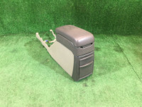 Бардачок подлокотник высокий SUBARU LANCASTER OEM 92111AE010AD BHE BH9 2000 8L5