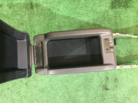Бардачок подлокотник высокий SUBARU LANCASTER OEM 92111AE010AD BHE BH9 2000 8L5