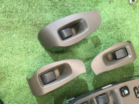 车窗控制模块 SUBARU LANCASTER OEM 83071AE060, 83071AE040 BHE BH9 2000 EJ254 AT