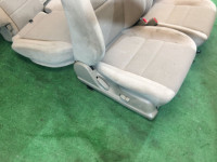 Комплект сидений SUBARU LANCASTER OEM 64010AE800GE, 64010AE810GE, 64221AE250GE, 64231AE260GE BHE BH9 BH5 2000 8L5