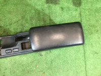 Бардачок подлокотник высокий SUBARU LEGACY OEM 92060AC000ML BG9 BG5 BD5 BD9 1997 grey 55D