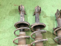 减震器 SUBARU LEGACY OEM 20310AC081, 20310AC091, 20364AC240, 20364AC250 BG9 BG5 BD5 BD9 1997 EJ25 AT