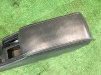 Porta-luvas e apoio de braço кожа SUBARU LEGACY OEM 92060AC000MU BG9 BG5 BD5 BD9 1996 cosmic blue mica 416