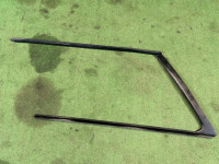 Молдинг бокового стекла левый 91012AC010 91011AC090 91011AC110 SUBARU LEGACY