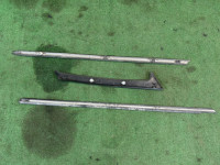 左サイドウインドウモール SUBARU LEGACY OEM 91012AC010 91011AC090 91011AC110 BG9 1996 cosmic blue mica 416