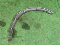 右后轮眉 SUBARU LANCASTER OEM 91111AE020LG BH9 2000 Silver 9G9