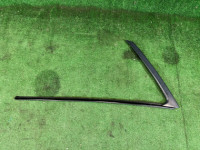 Молдинг бокового стекла левый 91012AC010, 91011AC110 SUBARU LEGACY