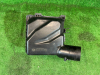 Корпус воздушного фильтра 46052AG050 46052AG000 SUBARU OUTBACK
