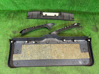 Revestimento da porta da bagageira SUBARU LEGACY OEM 94047AC110MU 94047AC000MU BG5 1998 Silver 406