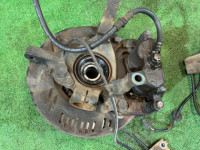 Ступицы передние SUBARU LEGACY OEM 28012AA023 28012AA033 28052AA010 BG5 1998 EJ20DD AT