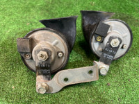 แตร SUBARU OUTBACK OEM 86012AG050 86012AG040 BPE 2007 EZ30 AT