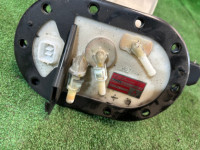 燃料ポンプ SUBARU LANCASTER OEM 42021AE000 BH9 2001 EJ254 AT